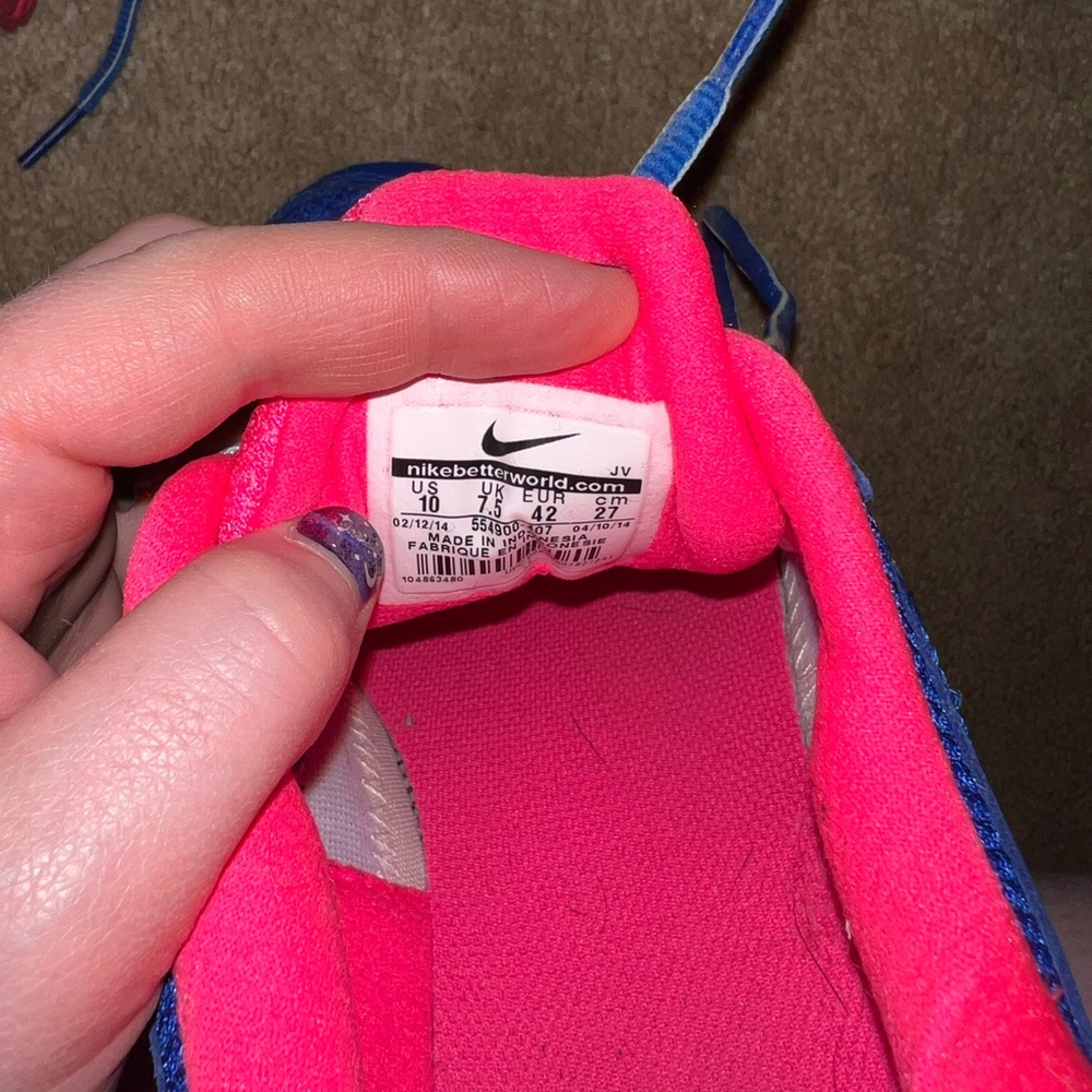 Nike - Picture 3 of 3